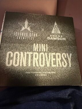 Jeffree Star Mini Controversy Eyeshadow Palette - Black and Silver